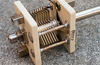 What Is a Variable Capacitor? Types, Uses and Working Principle